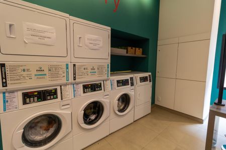 Studio para alugar com 26m², 1 quarto e sem vaga Studio para alugar com 26m², 1 quarto e sem vagaÁrea comum - Lavanderia