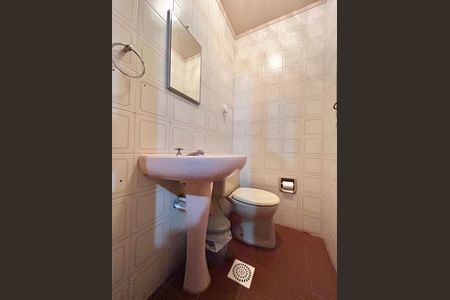 Apartamento à venda com 168m², 3 quartos e sem vaga Apartamento à venda com 168m², 3 quartos e sem vagaLavabo