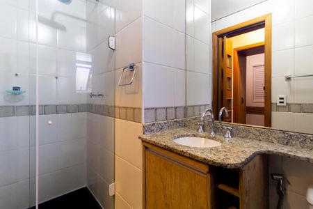 Apartamento para alugar com 57m², 2 quartos e 1 vagaBanheiro 2