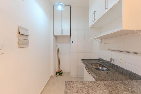 Cozinha de apartamento para alugar com 1 quarto, 79m² em Bela Vista, São Paulo