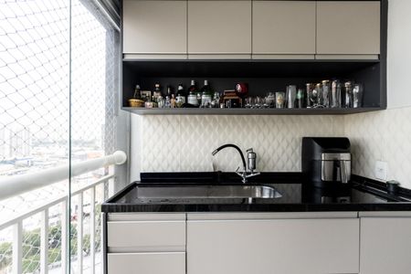 Apartamento para alugar com 100m², 2 quartos e 2 vagasVaranda