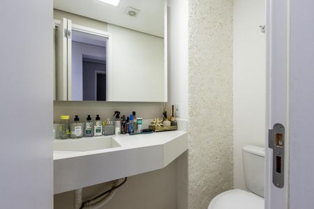 Lavabo de apartamento para alugar com 2 quartos, 100m² em Parque Industrial Tomas Edson, São Paulo