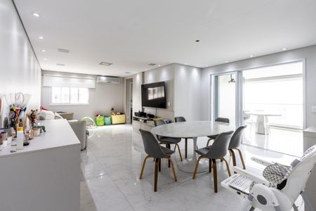 Sala de apartamento para alugar com 2 quartos, 100m² em Parque Industrial Tomas Edson, São Paulo