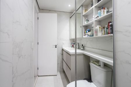 Apartamento para alugar com 100m², 2 quartos e 2 vagasBanheiro da Suíte