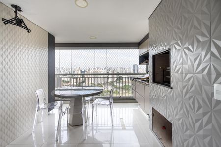 Apartamento para alugar com 100m², 2 quartos e 2 vagasVaranda
