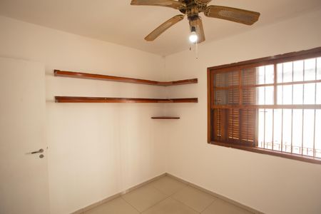 QUARTO 1 de casa para alugar com 2 quartos, 73m² em Parque Panamericano, São Paulo