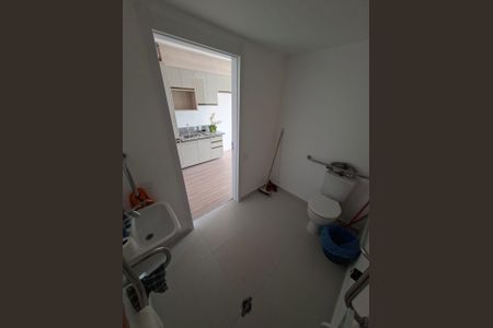 Banheiro de kitnet/studio à venda com 1 quarto, 27m² em Penha de França, São Paulo