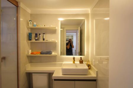 Apartamento à venda com 78m², 2 quartos e 1 vagaBanheiro da Suíte