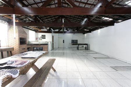 Casa à venda com 180m², 2 quartos e 2 vagas Casa à venda com 180m², 2 quartos e 2 vagasÁrea comum - Salão