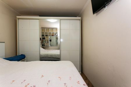 Casa à venda com 180m², 2 quartos e 2 vagas Casa à venda com 180m², 2 quartos e 2 vagasQuarto