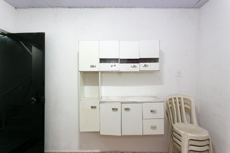 Casa à venda com 180m², 2 quartos e 2 vagas Casa à venda com 180m², 2 quartos e 2 vagasEdícula - Cozinha 2