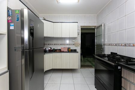 Casa à venda com 180m², 2 quartos e 2 vagas Casa à venda com 180m², 2 quartos e 2 vagasCozinha