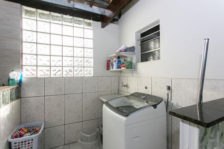 Casa à venda com 180m², 2 quartos e 2 vagas Casa à venda com 180m², 2 quartos e 2 vagasÁrea de Serviço