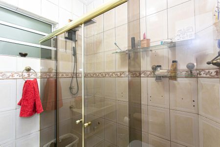 Casa à venda com 180m², 2 quartos e 2 vagas Casa à venda com 180m², 2 quartos e 2 vagasBanheiro