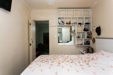 Casa à venda com 180m², 2 quartos e 2 vagas Casa à venda com 180m², 2 quartos e 2 vagasQuarto