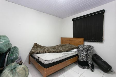 Casa à venda com 180m², 2 quartos e 2 vagas Casa à venda com 180m², 2 quartos e 2 vagasEdícula - Quarto 2