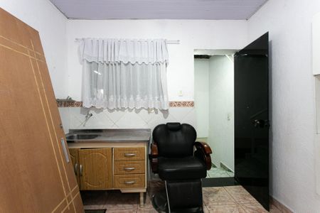 Casa à venda com 180m², 2 quartos e 2 vagas Casa à venda com 180m², 2 quartos e 2 vagasEdícula - Cozinha 2