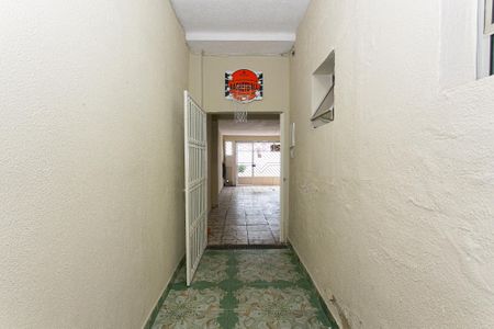 Casa à venda com 180m², 2 quartos e 2 vagas Casa à venda com 180m², 2 quartos e 2 vagasCorredor de Entrada