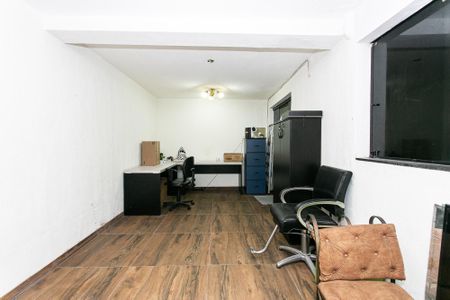 Casa à venda com 180m², 2 quartos e 2 vagas Casa à venda com 180m², 2 quartos e 2 vagasSala 2