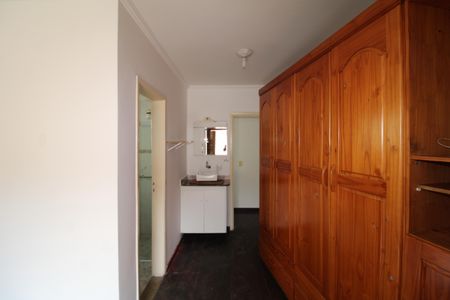 Casa à venda com 380m², 3 quartos e 1 vagaSuíte 1