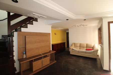 Sala de casa à venda com 3 quartos, 380m² em Vila Basileia, São Paulo