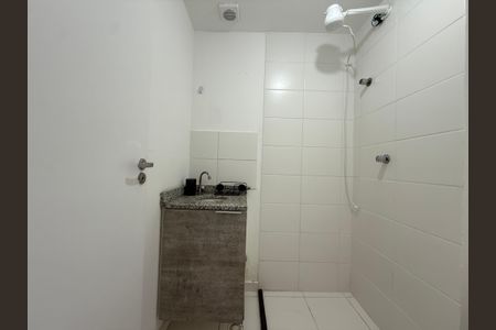 Banheiro Social de kitnet/studio à venda com 1 quarto, 18m² em Vila Moraes, São Paulo