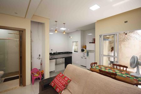 Casa à venda com 250m², 5 quartos e 3 vagasSala