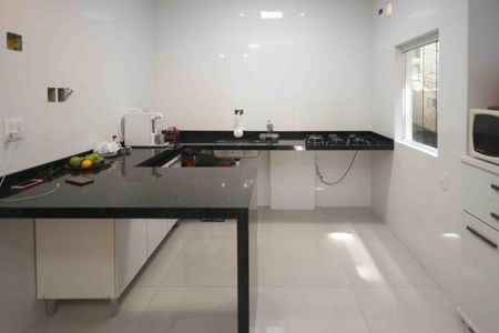 Casa à venda com 250m², 5 quartos e 3 vagasCozinha