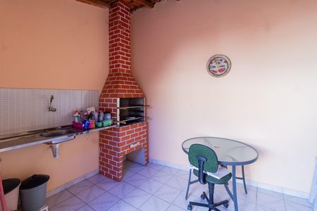 Casa à venda com 132m², 2 quartos e 1 vaga Casa à venda com 132m², 2 quartos e 1 vagaChurrasqueira