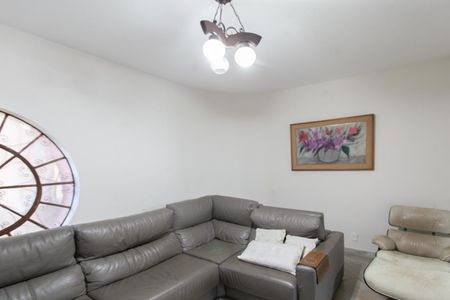 Casa à venda com 310m², 6 quartos e 4 vagas Casa à venda com 310m², 6 quartos e 4 vagasSala 2