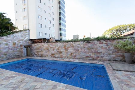 Casa à venda com 310m², 6 quartos e 4 vagas Casa à venda com 310m², 6 quartos e 4 vagasPiscina