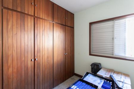 Casa à venda com 310m², 6 quartos e 4 vagas Casa à venda com 310m², 6 quartos e 4 vagasQuarto 3