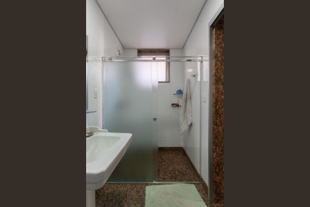 Casa à venda com 310m², 6 quartos e 4 vagas Casa à venda com 310m², 6 quartos e 4 vagasBanheiro da suíte 1