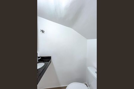 Lavabo de casa de condomínio para alugar com 2 quartos, 60m² em Vila Carlos de Campos, São Paulo