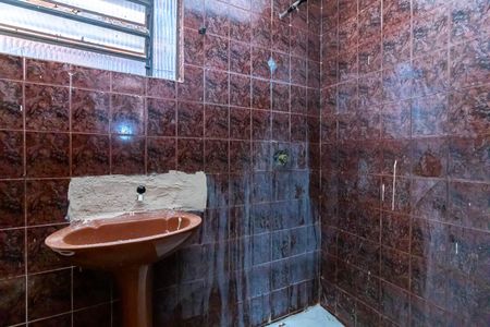 Banheiro de casa à venda com 1 quarto, 120m² em Vila Bancaria Munhoz, São Paulo