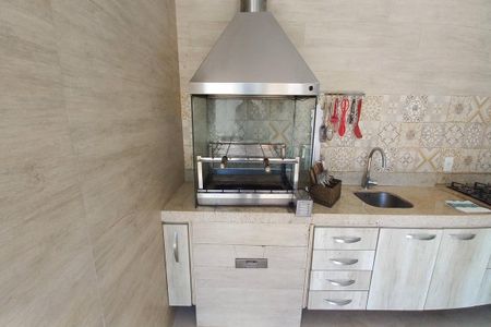 Casa de condomínio à venda com 268m², 3 quartos e 4 vagasÁrea comum - Churrasqueira