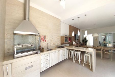 Casa de condomínio à venda com 268m², 3 quartos e 4 vagasÁrea comum - Churrasqueira