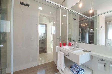 Casa de condomínio à venda com 268m², 3 quartos e 4 vagasBanheiro da Suíte 2