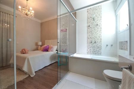 Casa de condomínio à venda com 268m², 3 quartos e 4 vagasBanheiro da Suíte 3