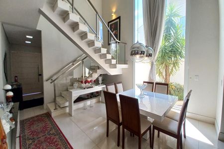 Casa de condomínio à venda com 268m², 3 quartos e 4 vagasSala de Jantar