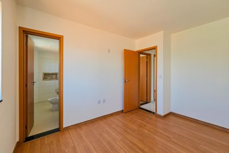 Apartamento à venda com 76m², 3 quartos e 1 vaga Apartamento à venda com 76m², 3 quartos e 1 vagaSuíte