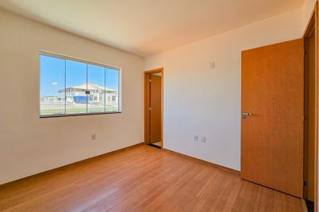Apartamento à venda com 76m², 3 quartos e 1 vaga Apartamento à venda com 76m², 3 quartos e 1 vagaSuíte