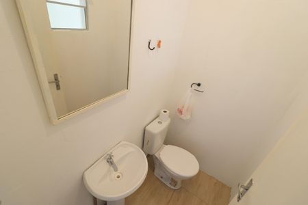 Casa à venda com 170m², 3 quartos e 2 vagasBanheiro da Suíte