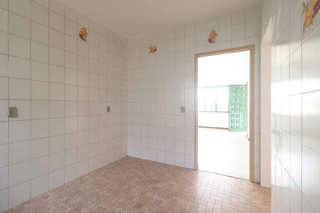 Casa à venda com 170m², 3 quartos e 2 vagasCozinha