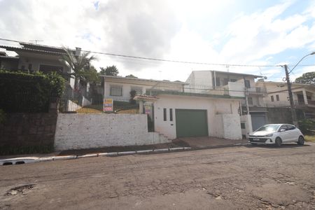 Casa à venda com 170m², 3 quartos e 2 vagasFachada