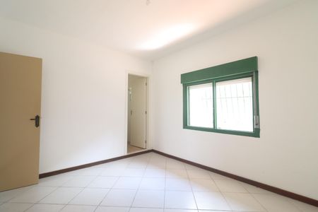 Casa à venda com 170m², 3 quartos e 2 vagasSuíte