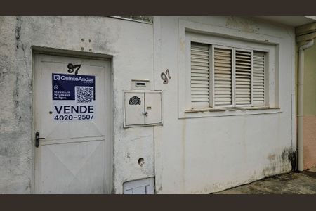Casa à venda com 107m², 3 quartos e sem vaga Casa à venda com 107m², 3 quartos e sem vagaPlaquinha