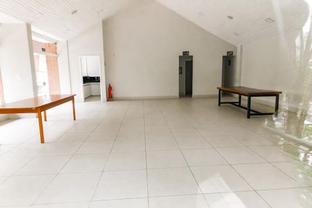 Casa à venda com 260m², 4 quartos e 4 vagas Casa à venda com 260m², 4 quartos e 4 vagasÁrea comum - Salão de festas