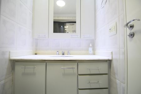 Apartamento para alugar com 90m², 3 quartos e 2 vagasBanheiro Social