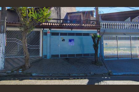 Casa para alugar com 149m², 3 quartos e 2 vagas Casa para alugar com 149m², 3 quartos e 2 vagasFachada